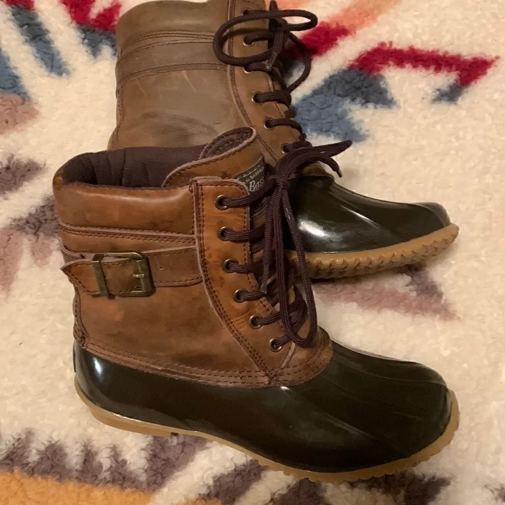 G.H. BAS &CO, winter boots, rubber bottoms, leather uppers, like new, size 8